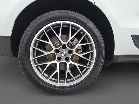 Used 2016 Porsche Macan S image 10