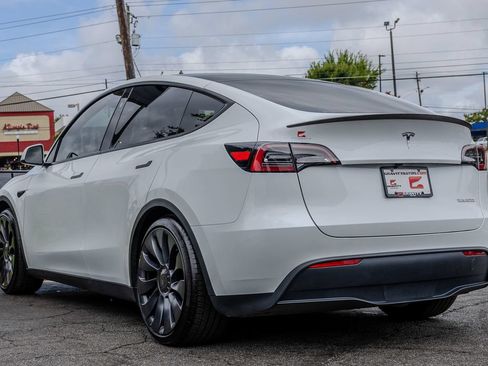 Used 2024 Tesla Model Y Performance AWD/4WD image 20