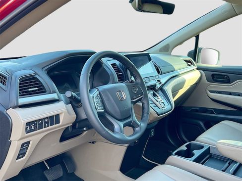 Used 2023 Honda Odyssey EX-L image 9