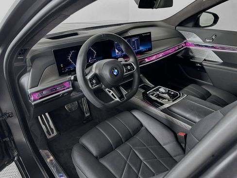 Used 2023 BMW 760i xDrive AWD/4WD image 9