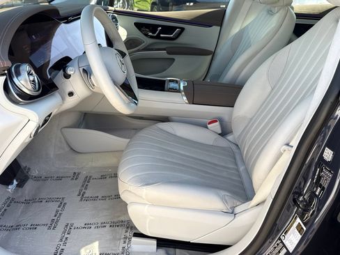 Used 2023 Mercedes-Benz EQS 580 4MATIC Sedan image 26
