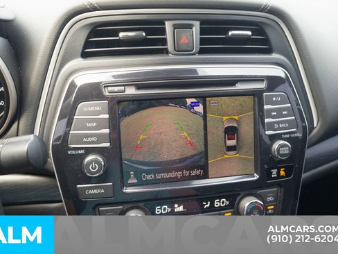 Used 2023 Nissan Maxima Platinum w/ Sport Mat Group FWD image 9
