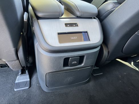 New 2025 Lincoln Navigator L Reserve image 28