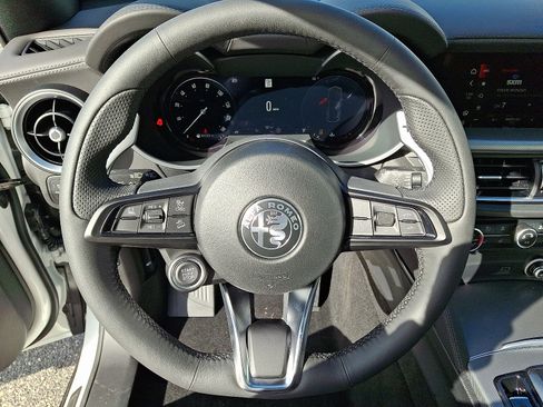 New 2025 Alfa Romeo Stelvio Sprint image 15