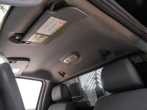 Used 2015 Ford F550 4x4 Regular Cab Super Duty image 18