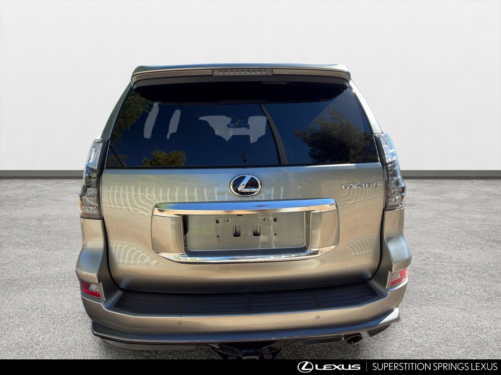 Used 2023 Lexus GX 460 Premium w/ Accessory Package AWD/4WD image 6