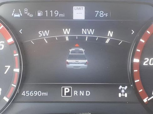 Used 2024 Nissan Titan PRO-4X w/ Pro-4x Convenience Package image 32