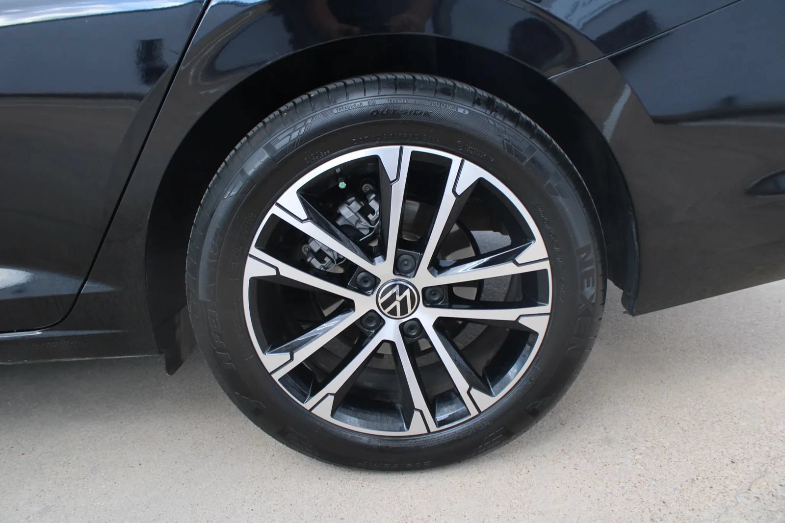 Used 2024 Volkswagen Jetta Sport FWD image 8