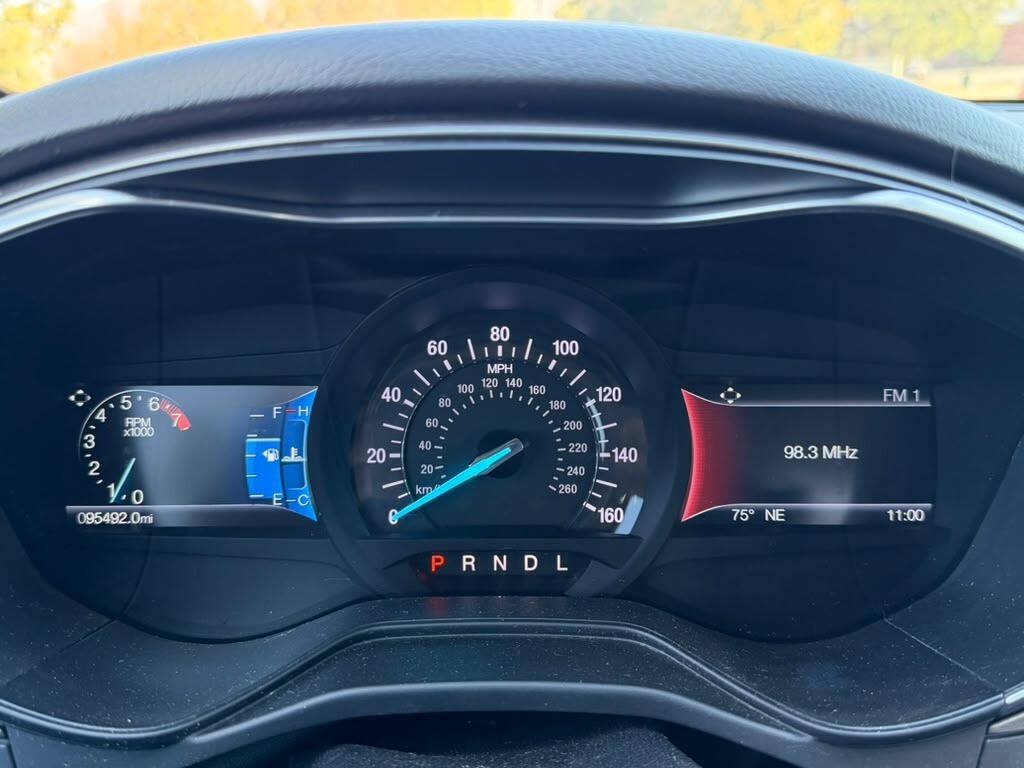 Used 2020 Ford Fusion SEL FWD image 13
