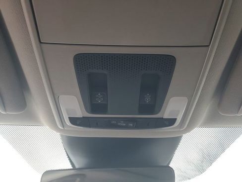 Used 2023 Honda Pilot Touring image 25