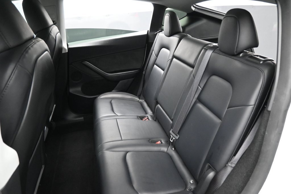 Used 2024 Tesla Model Y 2WD image 19