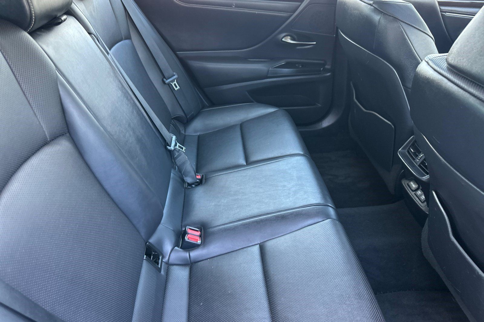 Certified 2021 Lexus ES 350 w/ Premium Package FWD image 33