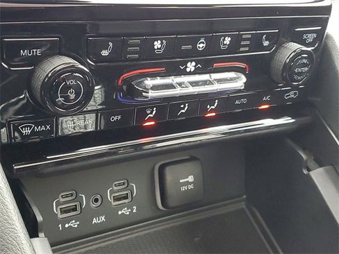 New 2025 Jeep Grand Cherokee Limited w/ Luxury Tech Group II image 27