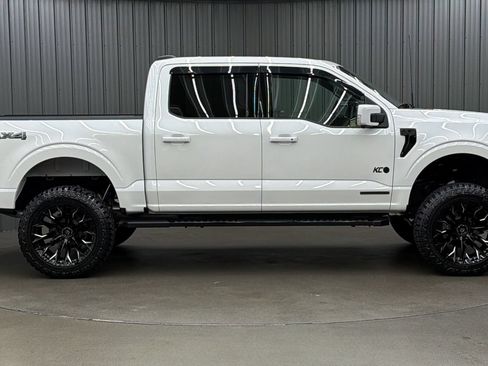 Used 2025 Ford F150 Lariat w/ Equipment Group 502A High AWD/4WD image 6