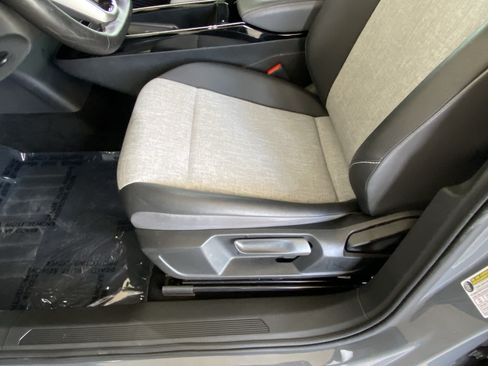 Certified 2023 Volkswagen ID.4 Pro AWD/4WD image 18