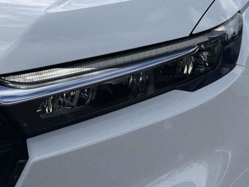 Certified 2025 Honda CR-V EX image 10