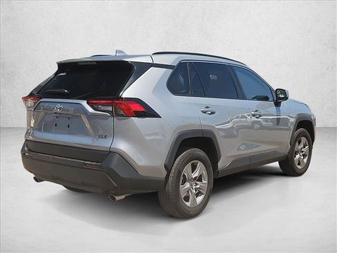 Used 2025 Toyota RAV4 XLE FWD image 5