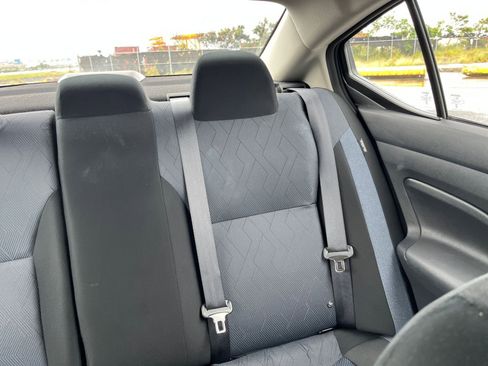 Used 2025 Nissan Versa SV image 32