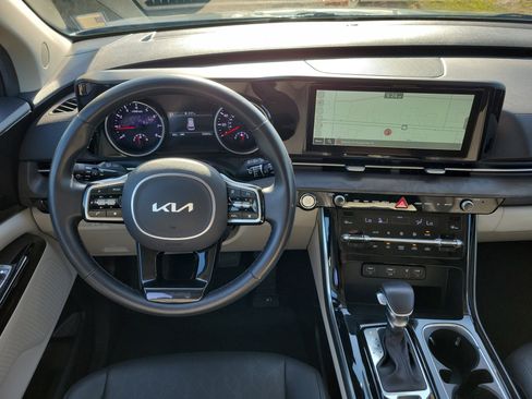 Used 2022 Kia Carnival SX image 19