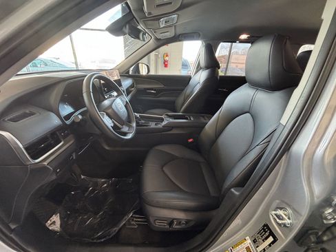 Used 2025 Toyota Grand Highlander FWD image 27