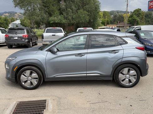 Used 2021 Hyundai Kona Limited w/ Cargo Package FWD image 3