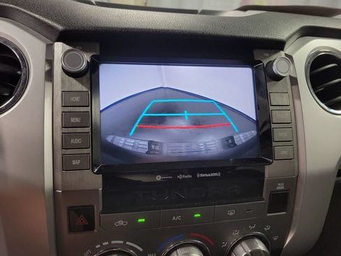 Used 2020 Toyota Tundra SR5 w/ SR5 Convenience Package AWD/4WD image 16