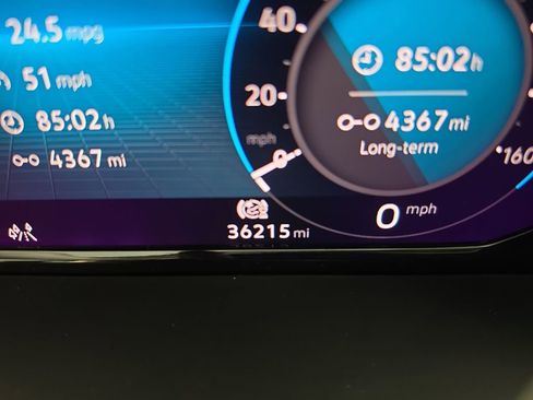 Used 2025 Volkswagen Atlas SE FWD image 22