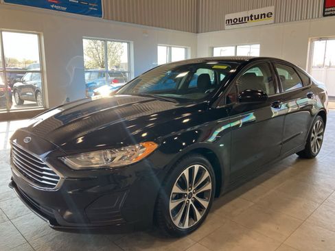 Used 2020 Ford Fusion SE AWD/4WD image 1