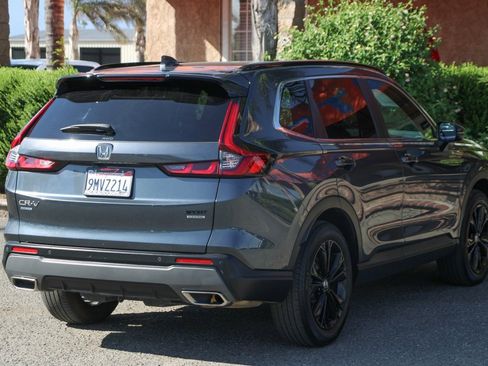 Used 2024 Honda CR-V Sport Touring image 10