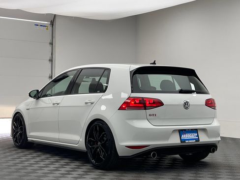 Used 2016 Volkswagen GTI Autobahn FWD image 11