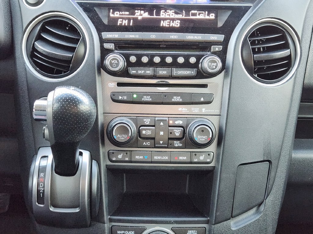 Used 2015 Honda Pilot Touring image 14