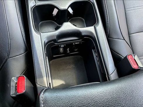 Used 2017 Honda CR-V Touring image 15