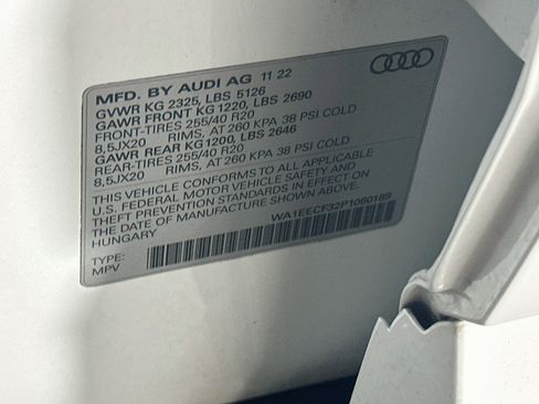 Used 2023 Audi Q3 2.0T Premium Plus w/ Premium Plus Package AWD/4WD image 12