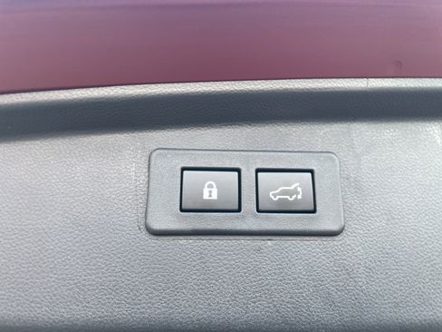 Certified 2025 Subaru Outback Premium image 18