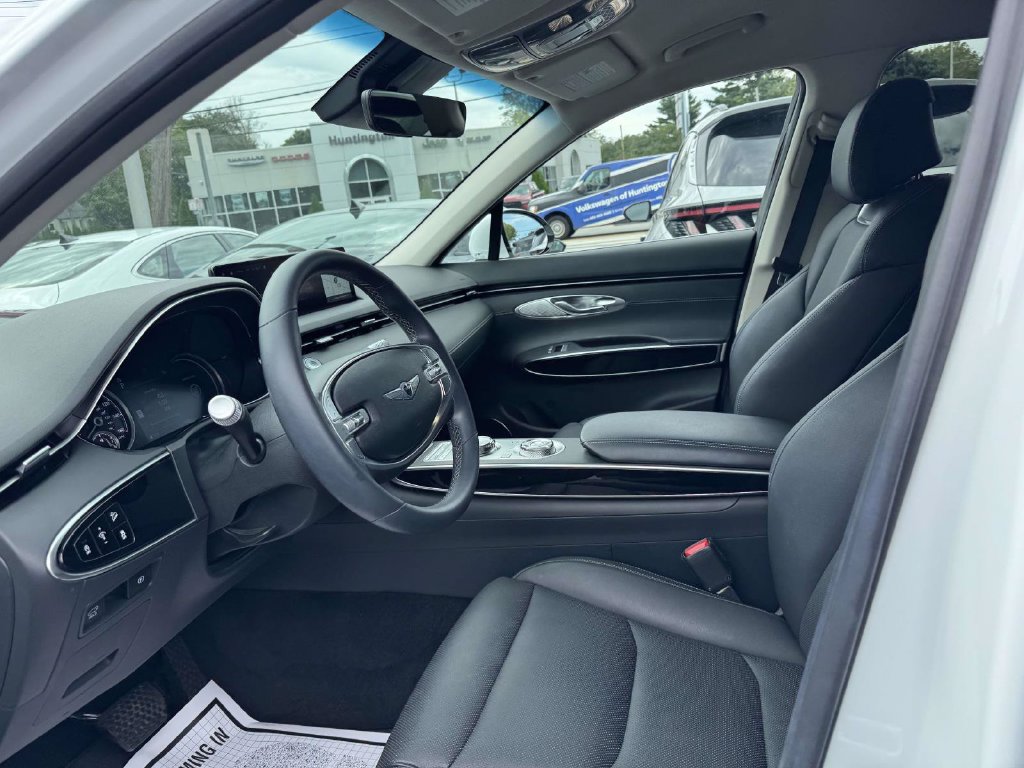Certified 2024 Genesis GV70 2.5T AWD/4WD image 15