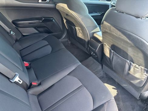 Used 2022 Kia K5 LXS image 16