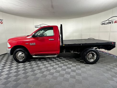 Used 2018 RAM 3500 Tradesman w/ Chrome Appearance Group RWD image 3