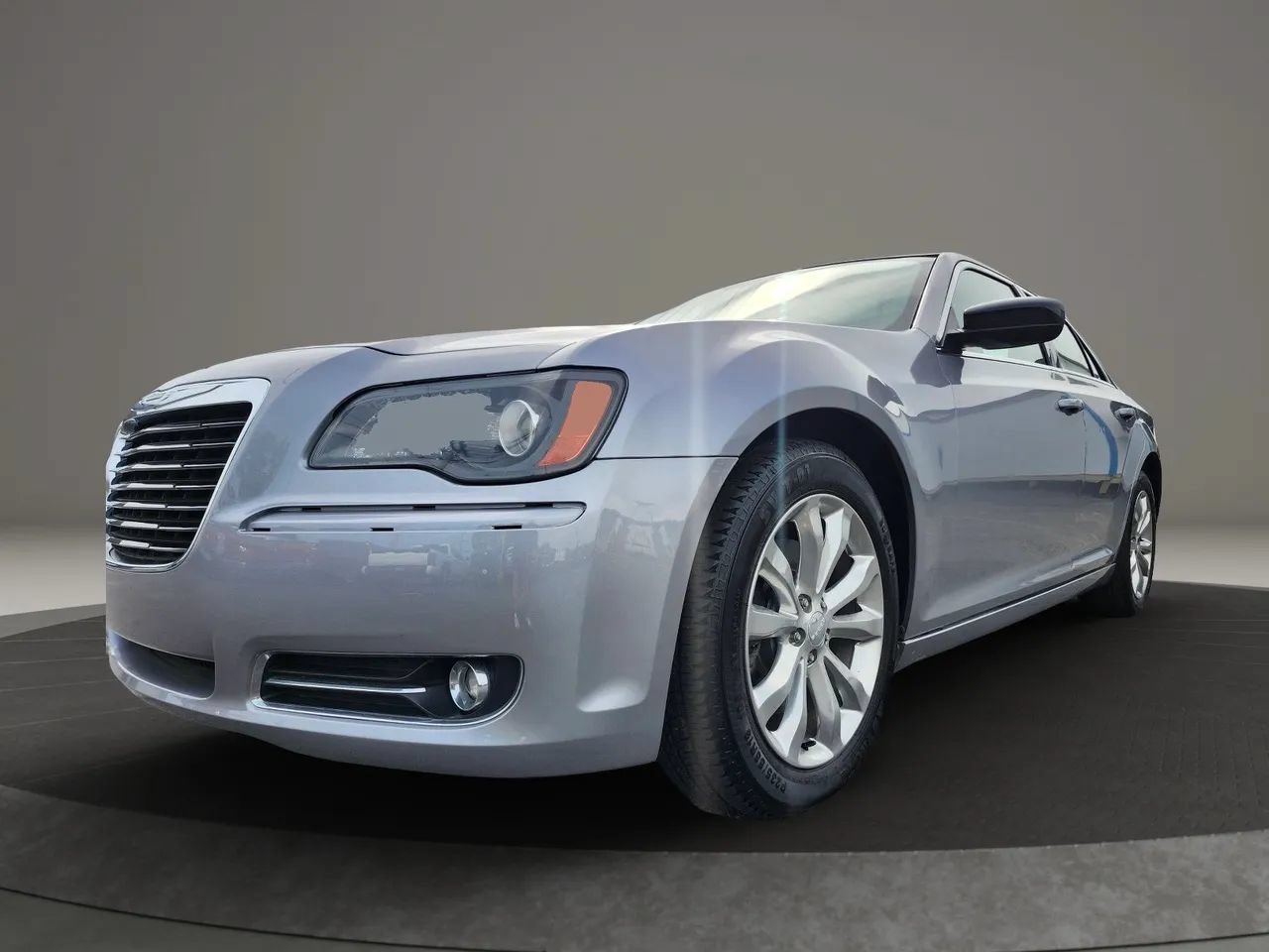 Used 2013 Chrysler 300 S AWD/4WD image 9