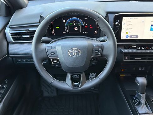 Used 2026 Toyota Camry SE w/ Multimedia Upgrade Package FWD image 15