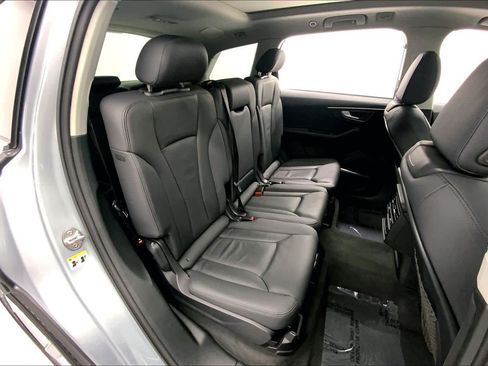 Used 2023 Audi Q7 2.0T Premium Plus w/ Premium Plus Package AWD/4WD image 13
