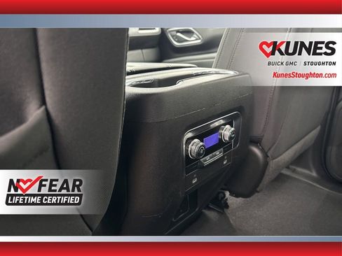 Used 2023 GMC Yukon SLE image 24