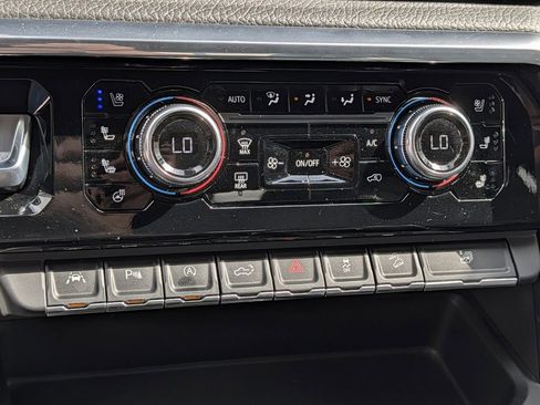 Used 2024 GMC Sierra 1500 Denali image 16