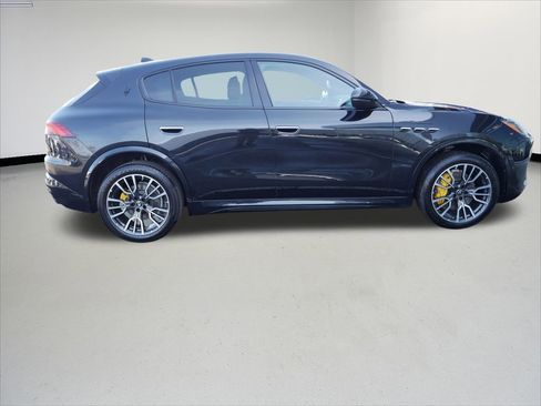 Used 2023 Maserati Grecale Modena image 6