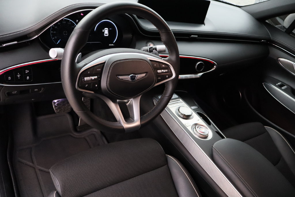 Used 2023 Genesis GV70 2.5T w/ Sport Prestige Package AWD/4WD image 11