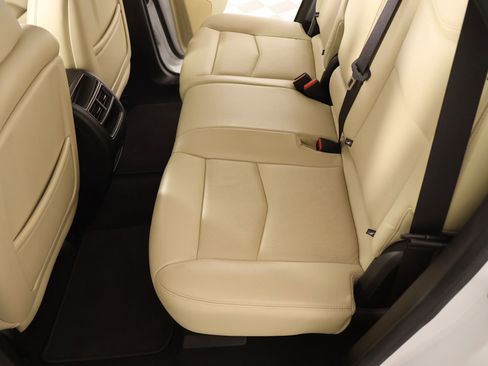 Used 2018 Cadillac XT5 Luxury w/ Driver Awareness Package image 13