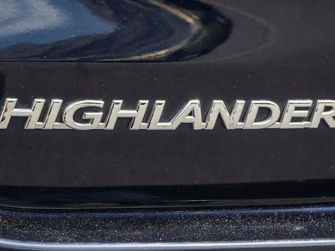 Used 2014 Toyota Highlander XLE AWD/4WD image 5