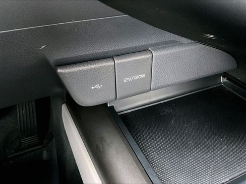 Used 2024 Toyota Camry SE w/ Convenience Package FWD image 26