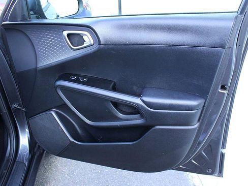 Used 2021 Kia Soul S image 21
