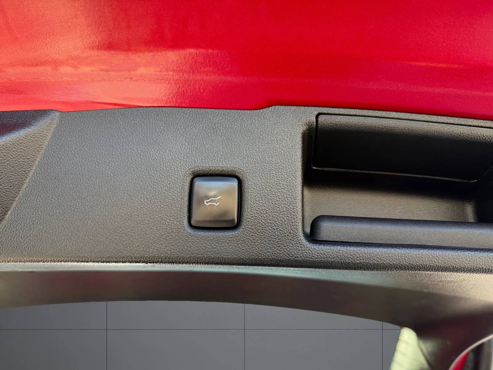 Used 2021 Ford Escape SEL w/ SEL Stealth AWD Package image 12