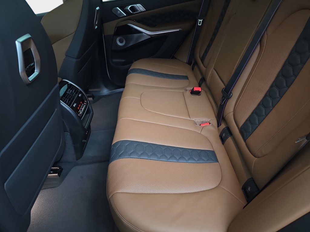 New 2026 BMW X5 M Competition w/ Executive Package AWD/4WD image 14